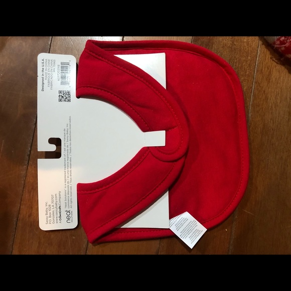 Neat Christmas baby bib “Merry Christmas” - Picture 2 of 2